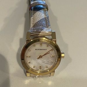 Burberry Women Luxury MOP Dial Check Watch BU9226